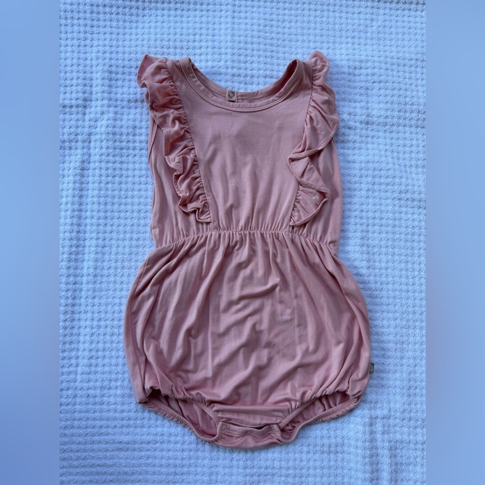 Kyte BABY bubble romper. Size: 2t. Color: Crepe. EUC